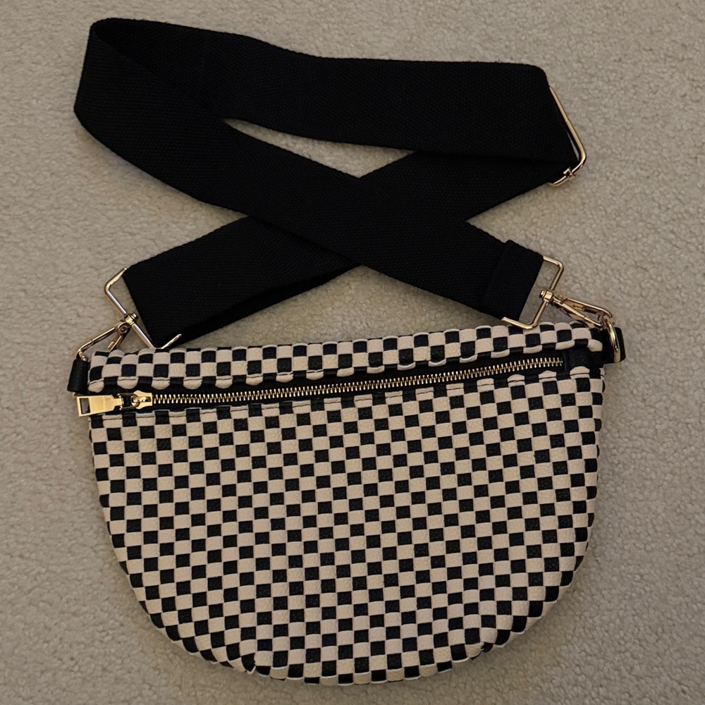 Chic Checkered Crossbody Bag in Black and Cream